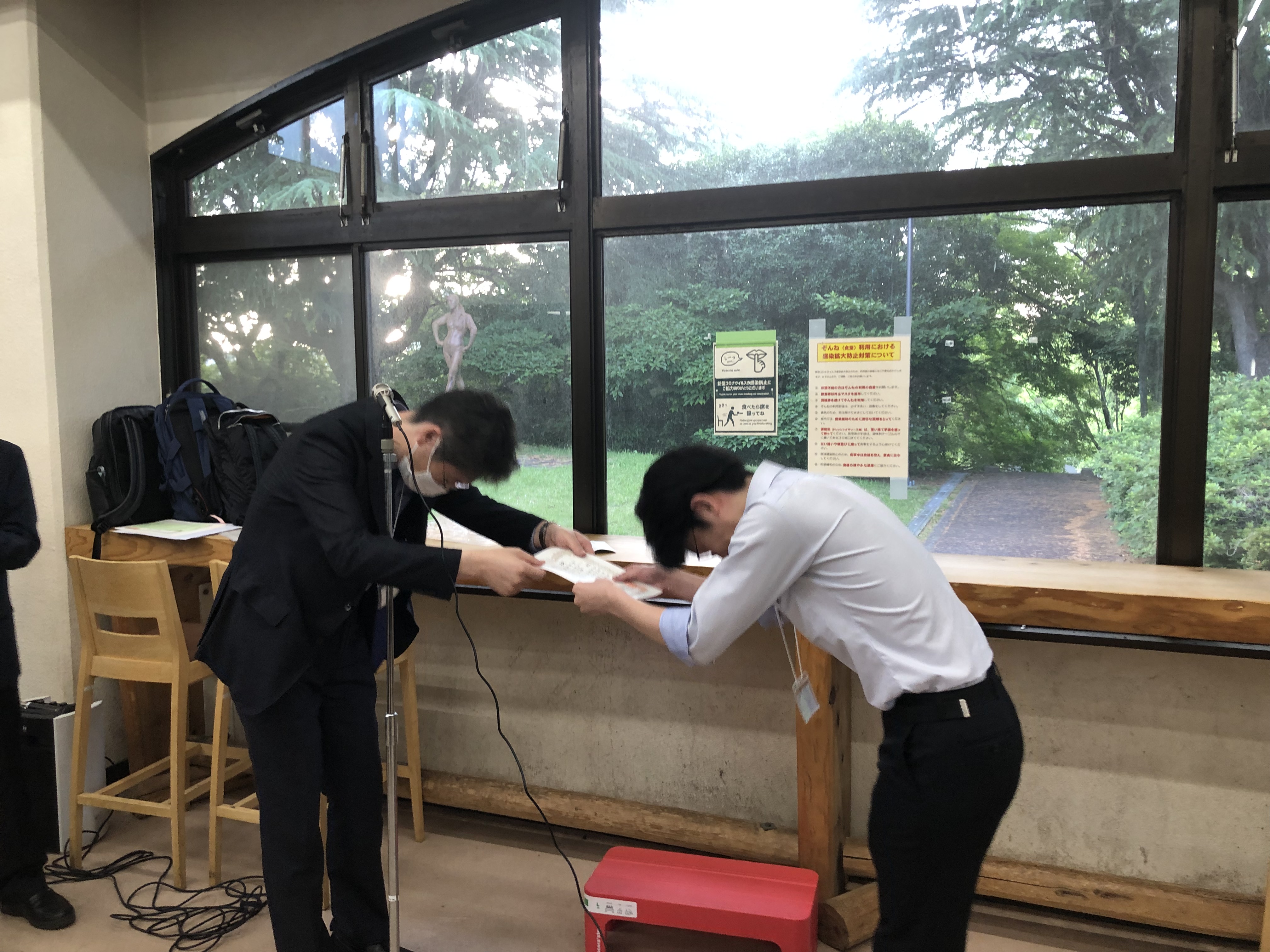 金子研の原子大輝君(M1)と和田大生君(M1)が、令和6年度 合同学術講演会にてポスター発表賞を受賞しました！